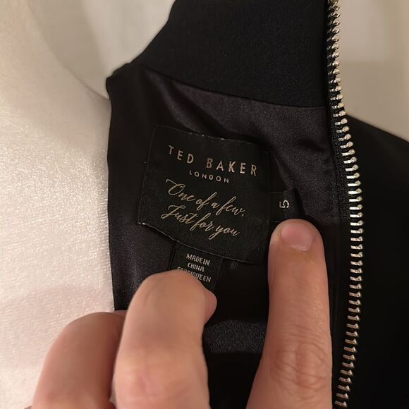 Ted Baker 14 (5) Black Geodese V Neck Front Slit Back Zip Sleeveless Shift Dress - Picture 16 of 17